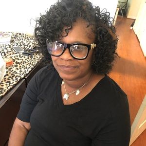 Meet your Posher, Regina